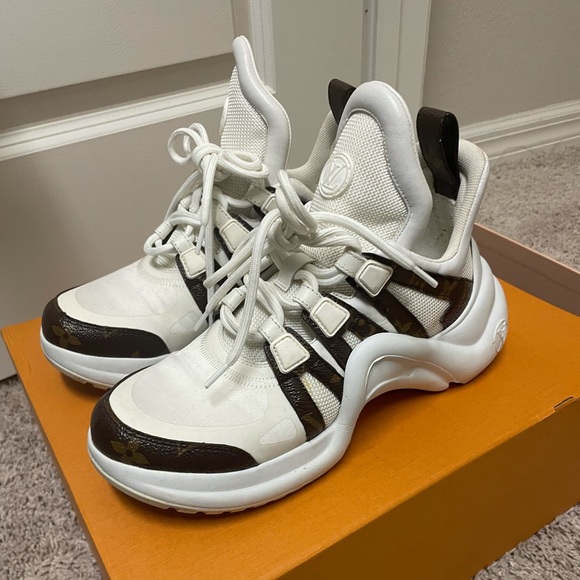 Authentic Louis Vuitton Archlight Sneakers - Picture 9 of 9